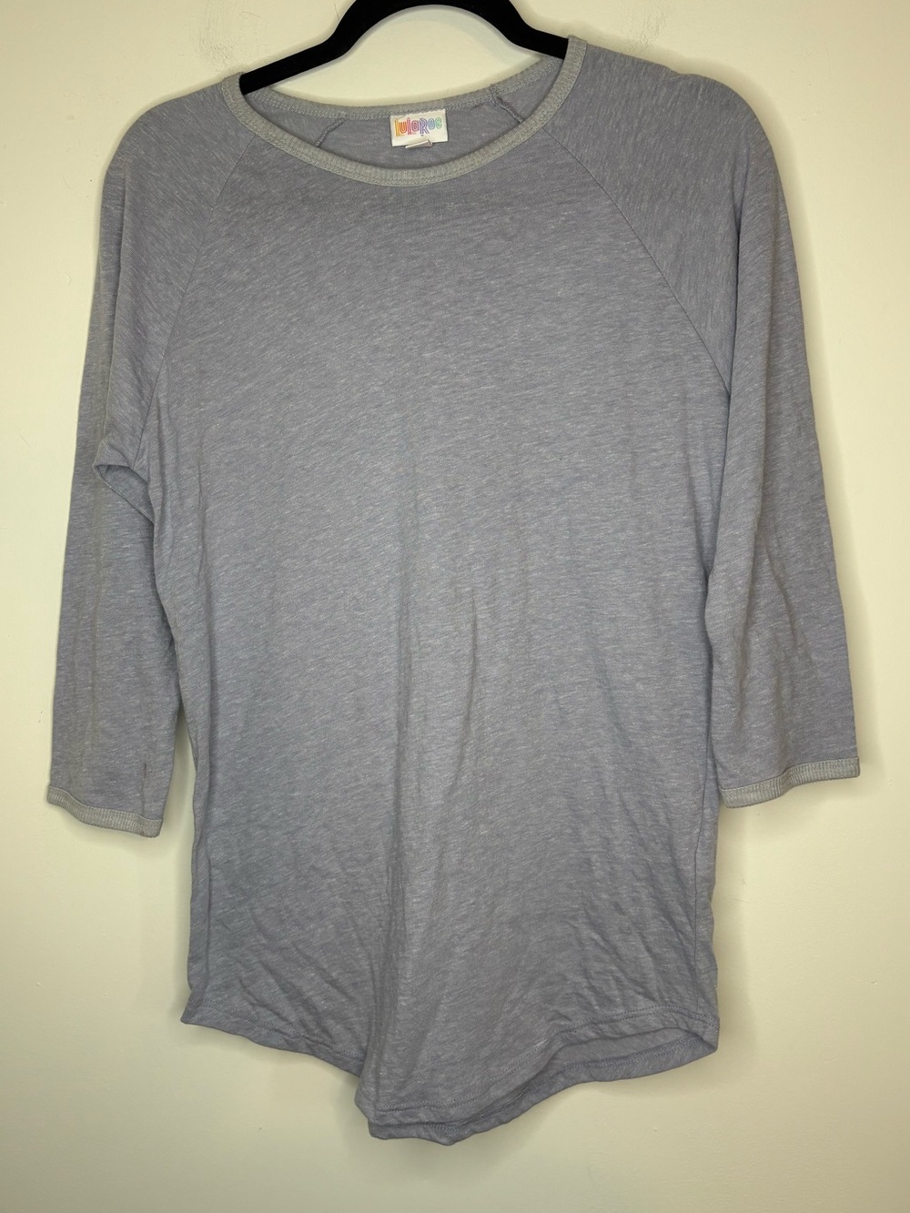 LuLaRoe NWT Randy Light Gray Baseball Long Sleeve Tee Size Small